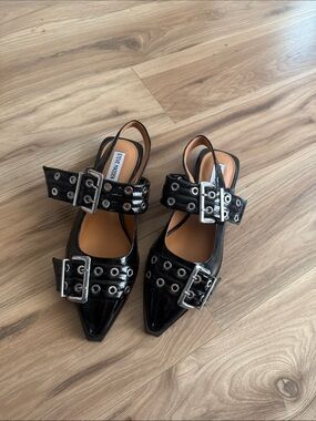 Steve Madden Black Patent Pointed Slingback Flats with Buckle Straps